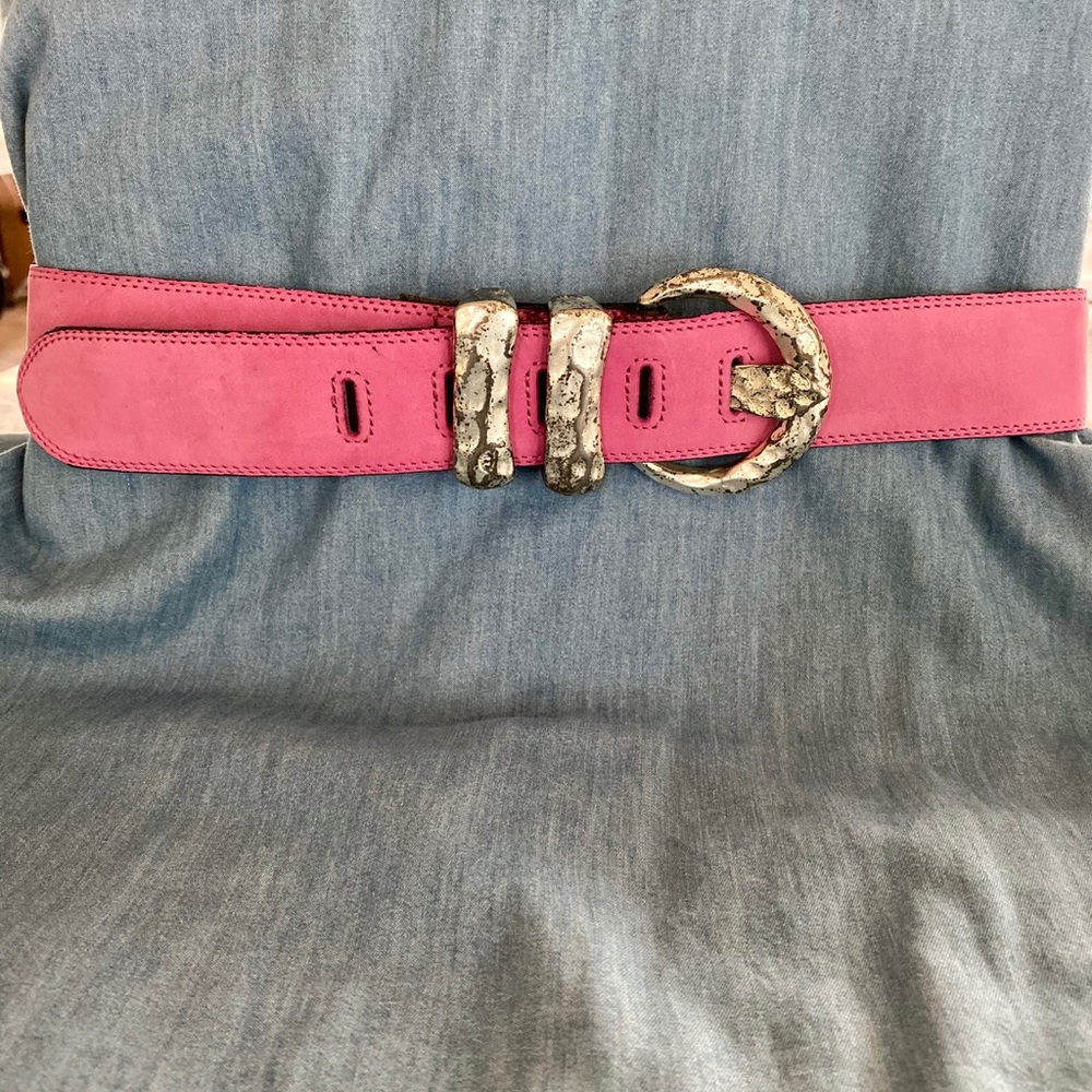 Pink Suede Belt, Silver Buckle, SM Vintage💖🌸
